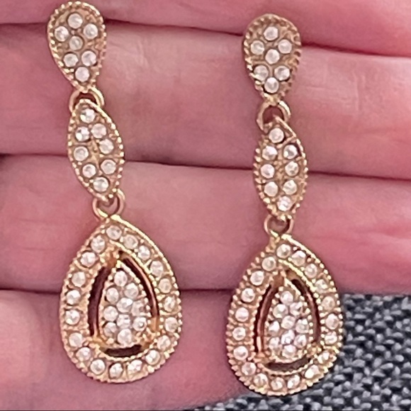 Gold Tone And Crystal Pear Shaped Drop Earrings - Picture 1 of 9